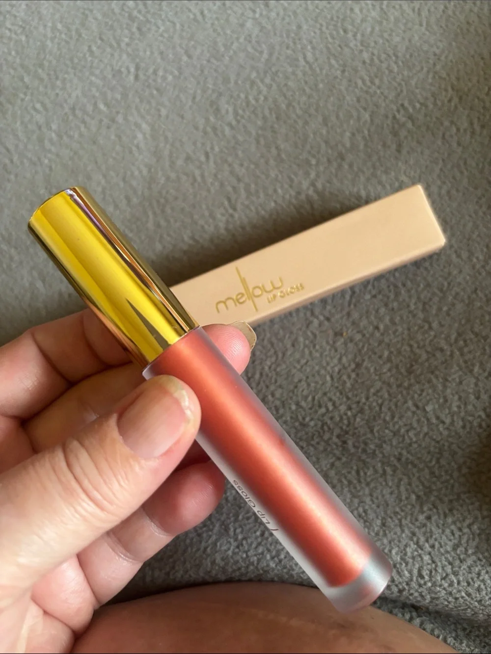 Mellow Lip Gloss - Rose Gold Hydrating Shine
